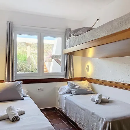 Roca Fornells, En Tramontana F239 * Форнельс